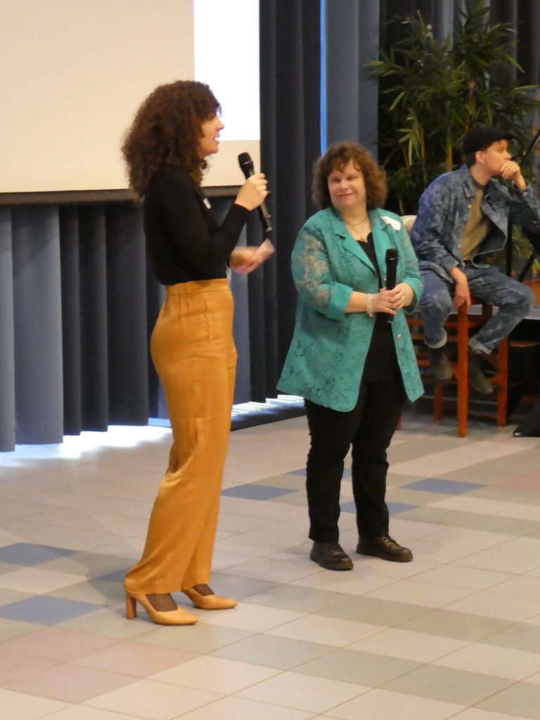 Claire van den Helder en Marjolein van den Broek